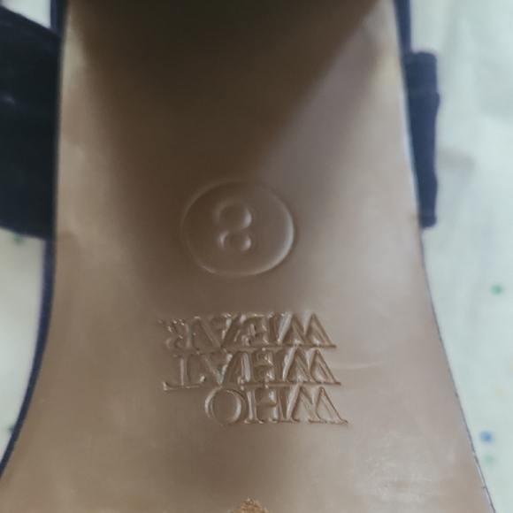 Who What Wear Navy Velvet Heels - Picture 5 of 7